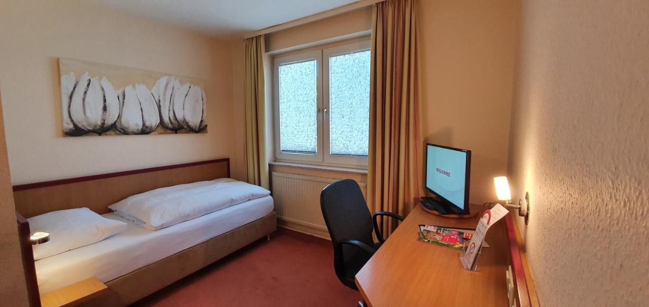 Hotel Am Hillegosser Hof Bielefeld Exteriör bild