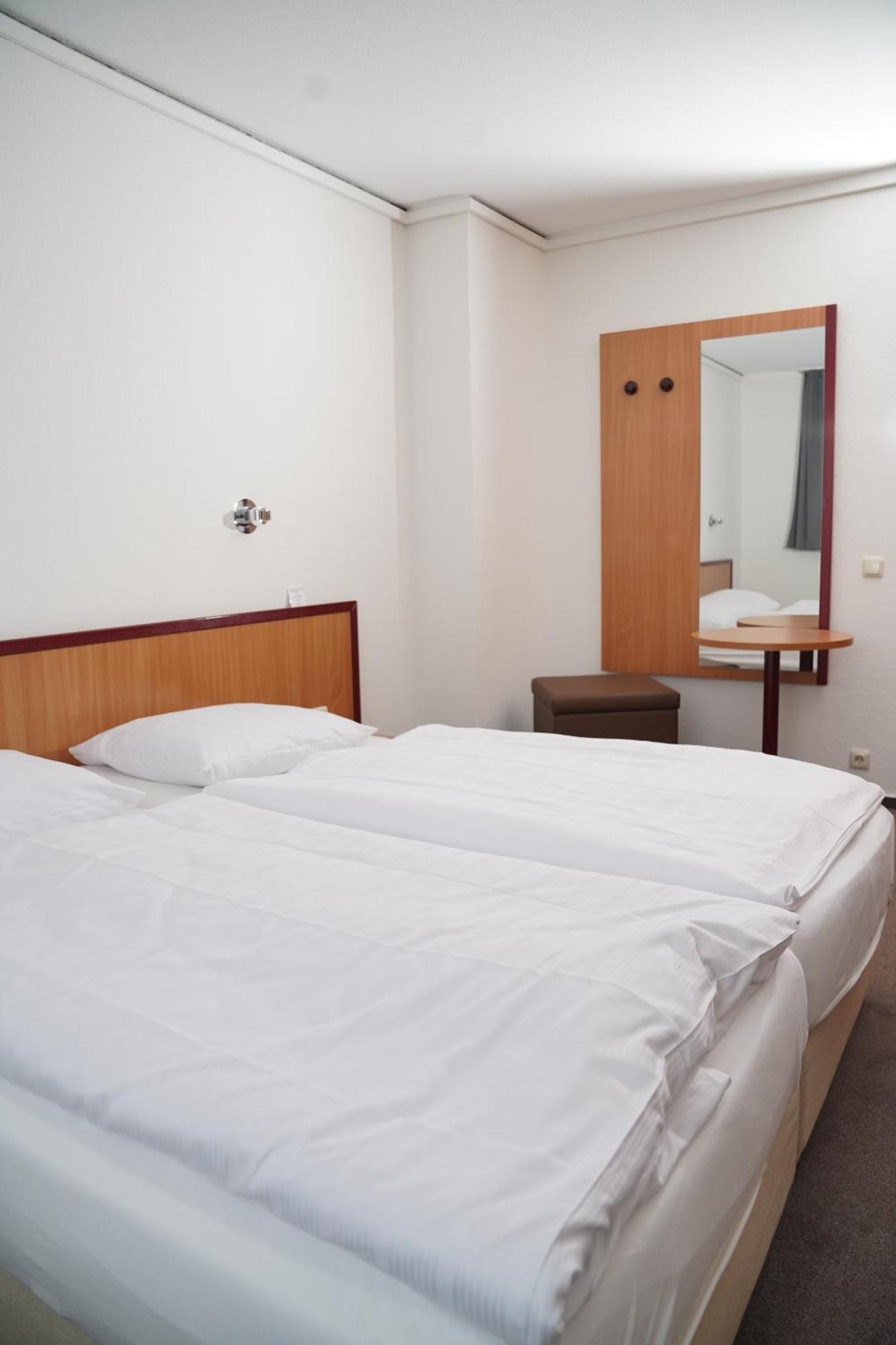 Hotel Am Hillegosser Hof Bielefeld Exteriör bild